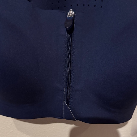 Brooks Holds ME In Dare Zip Run/ Sports Bra Navy Blue - Picture 6 of 11